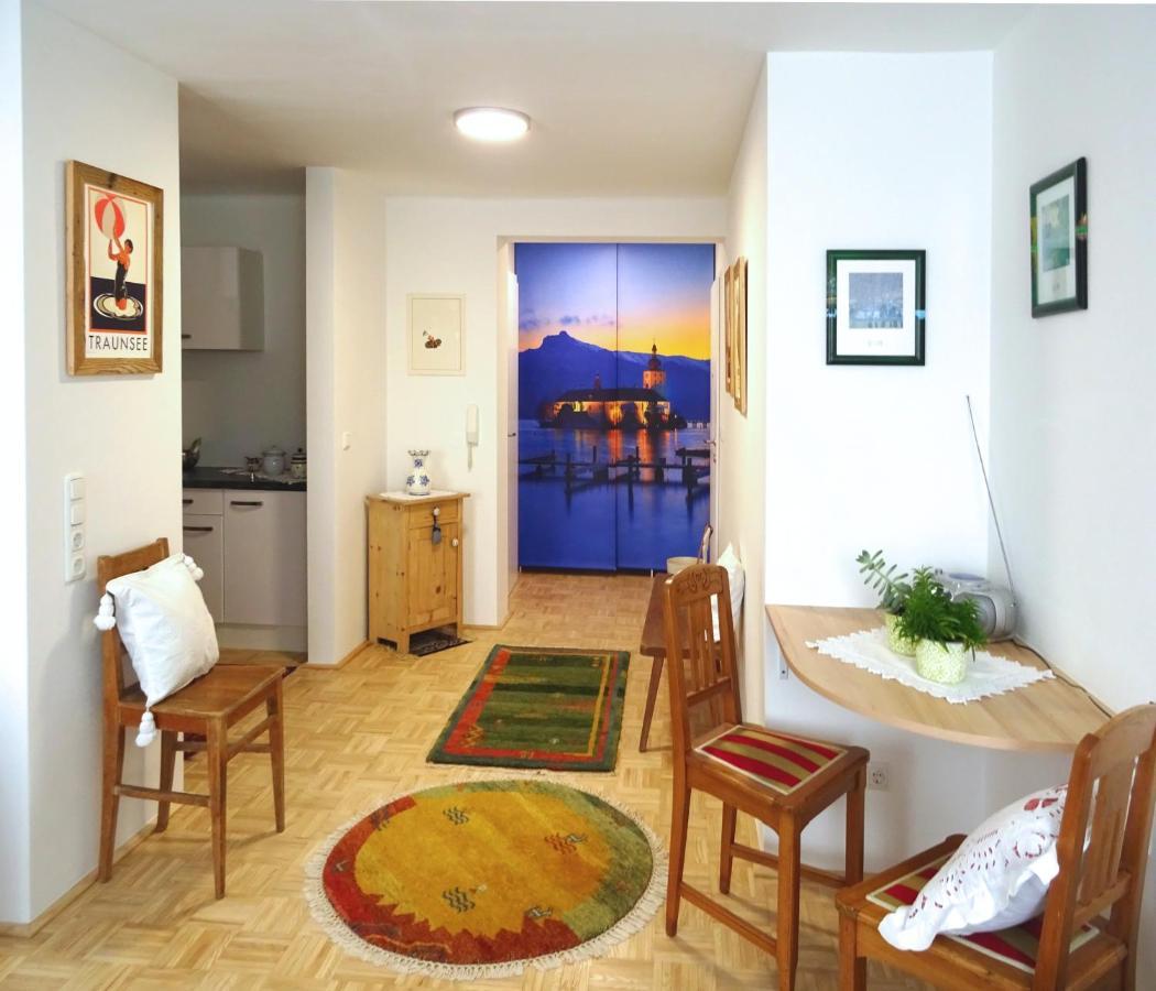 Homely Apartment In The Center With Garden View Gmunden Exterior foto
